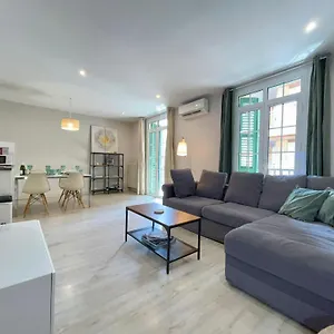 Urban Town Suites IV Apartment
