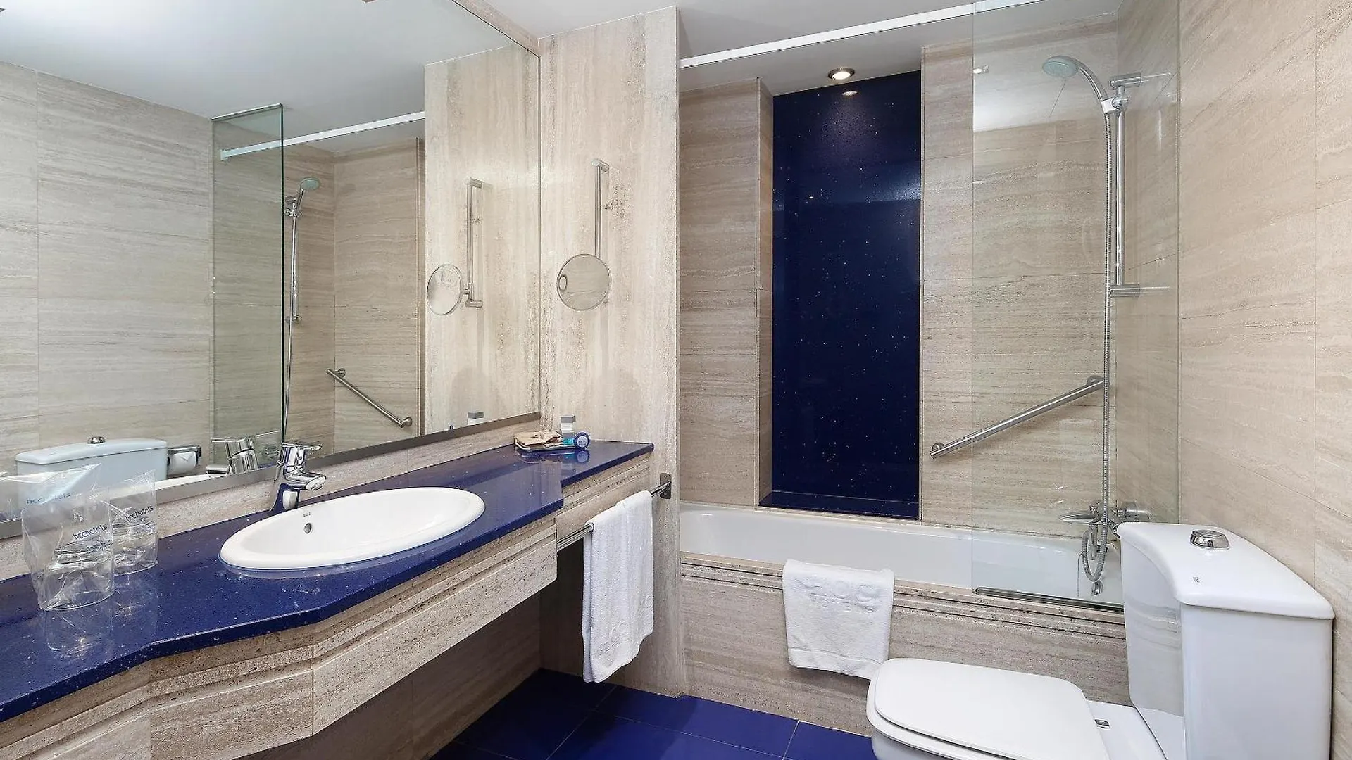 ****  Hcc St. Moritz Hotell Barcelona Spanien